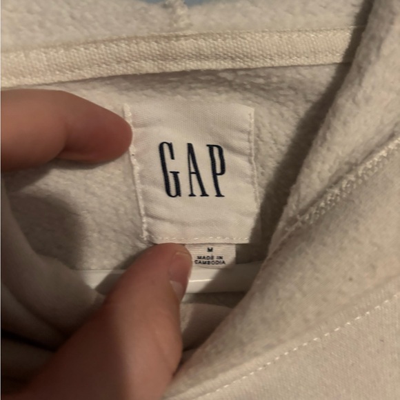 GAP Hoodie - Picture 2 of 2